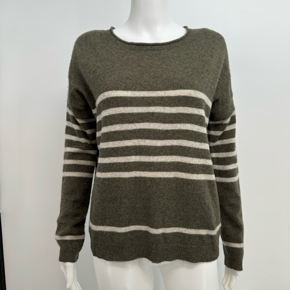 Loma Cashmere Sweater Women’s XS Green Back Buttons Details Striped